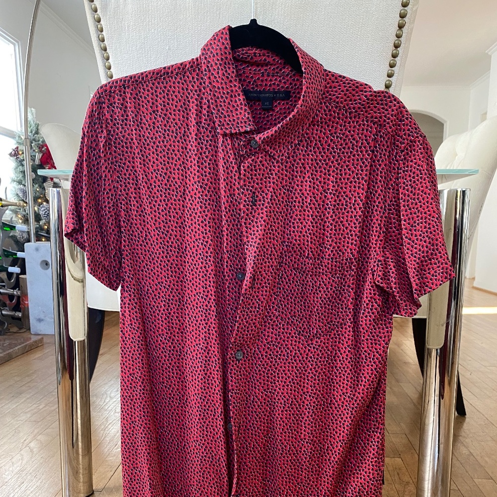 John Varvatos Red Jaguar Spotted Short Sleeve Shirt, XS. Never Worn.